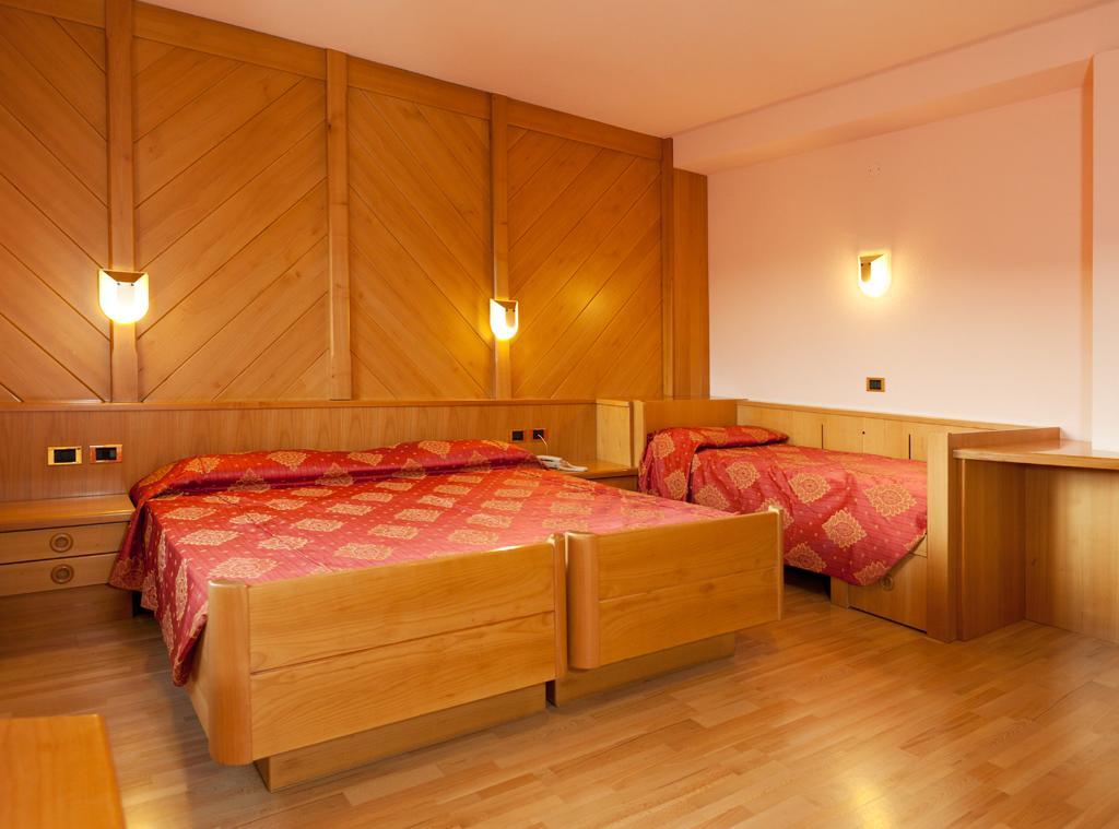 Hotel Rosalpina Folgaria Extérieur photo